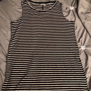 Athleta tank with hi low hem